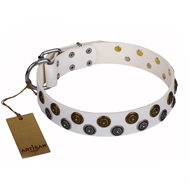 English Bulldog Collar in White Leather "Snowflake" FDT Artisan English Bulldog Collar in White Leather "Snowflake" FDT Artisan