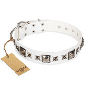 English Bulldog Collar Artisan "Intergalactic Travelling" English Bulldog Collar Artisan "Intergalactic Travelling"